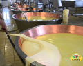 Produkcja parmezanu odbywa się według ściśle określonych reguł kontrolowanych przez ekspertów z Konsorcjum dbających o autentyczność smaku Parmigiano Reggiano
