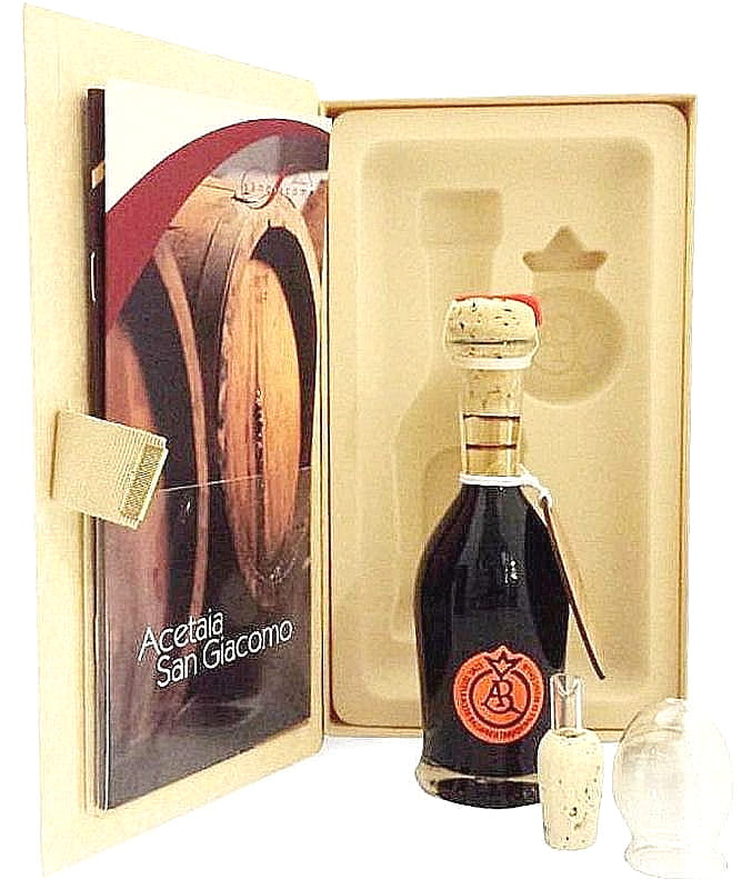 Tradycyjny ocet balsamiczny DOP 12-letni wyłącznie z gotowanego moszczu winogron od San Giacomo. Dla koneserów w zestawie prezentowym premium. Tylko w Smaki Wysokie.